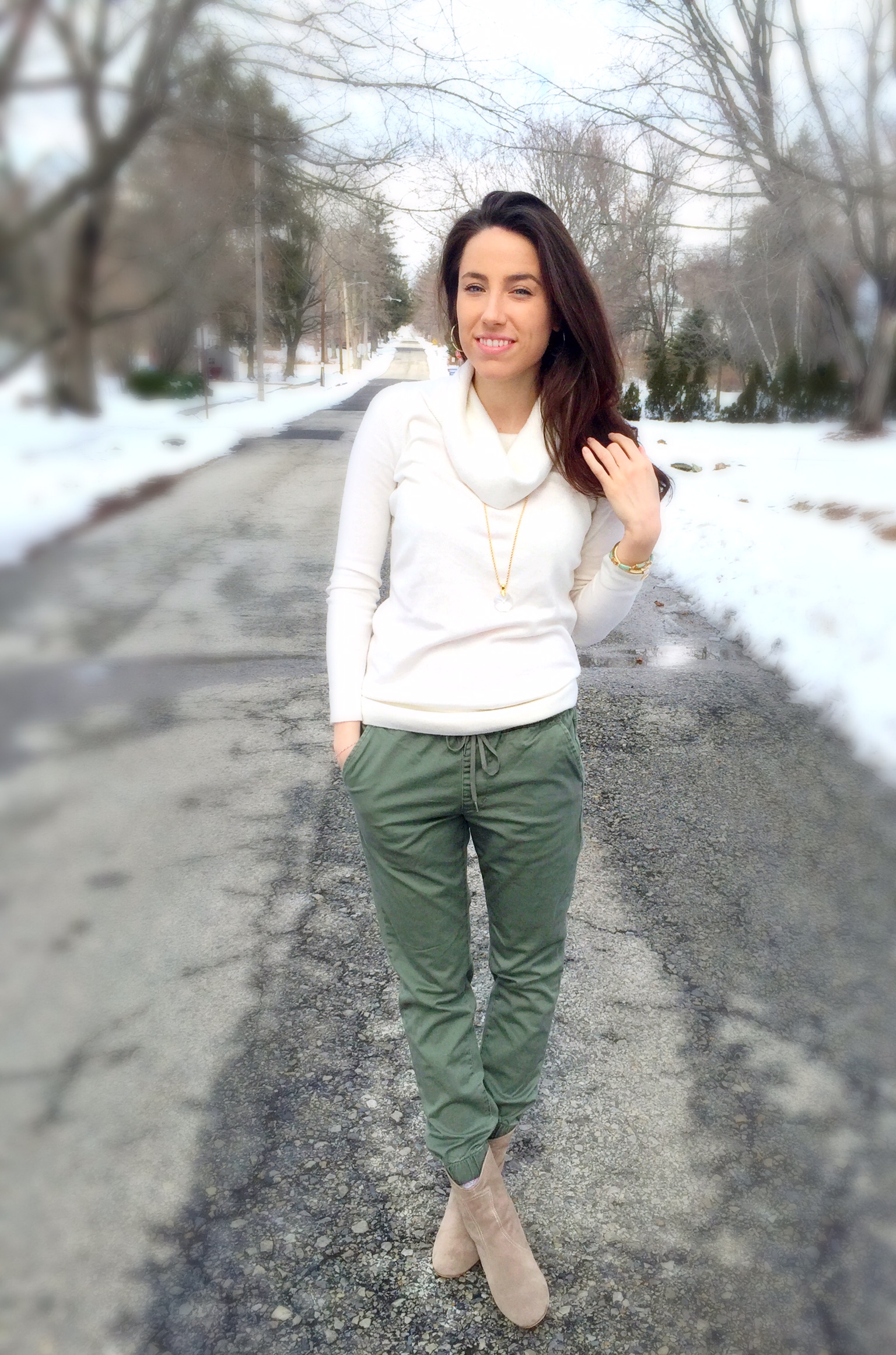 Spring Fashion Trends | Joggers | Outfit Ideas