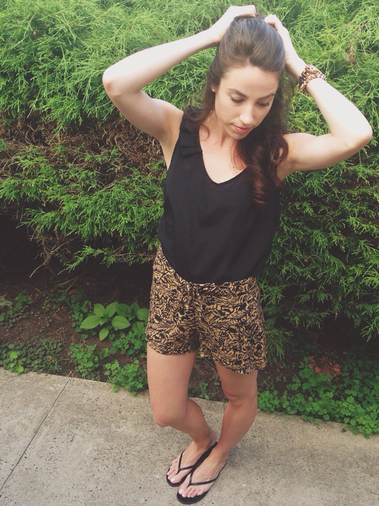 palm tree shorts | a summer night outfit