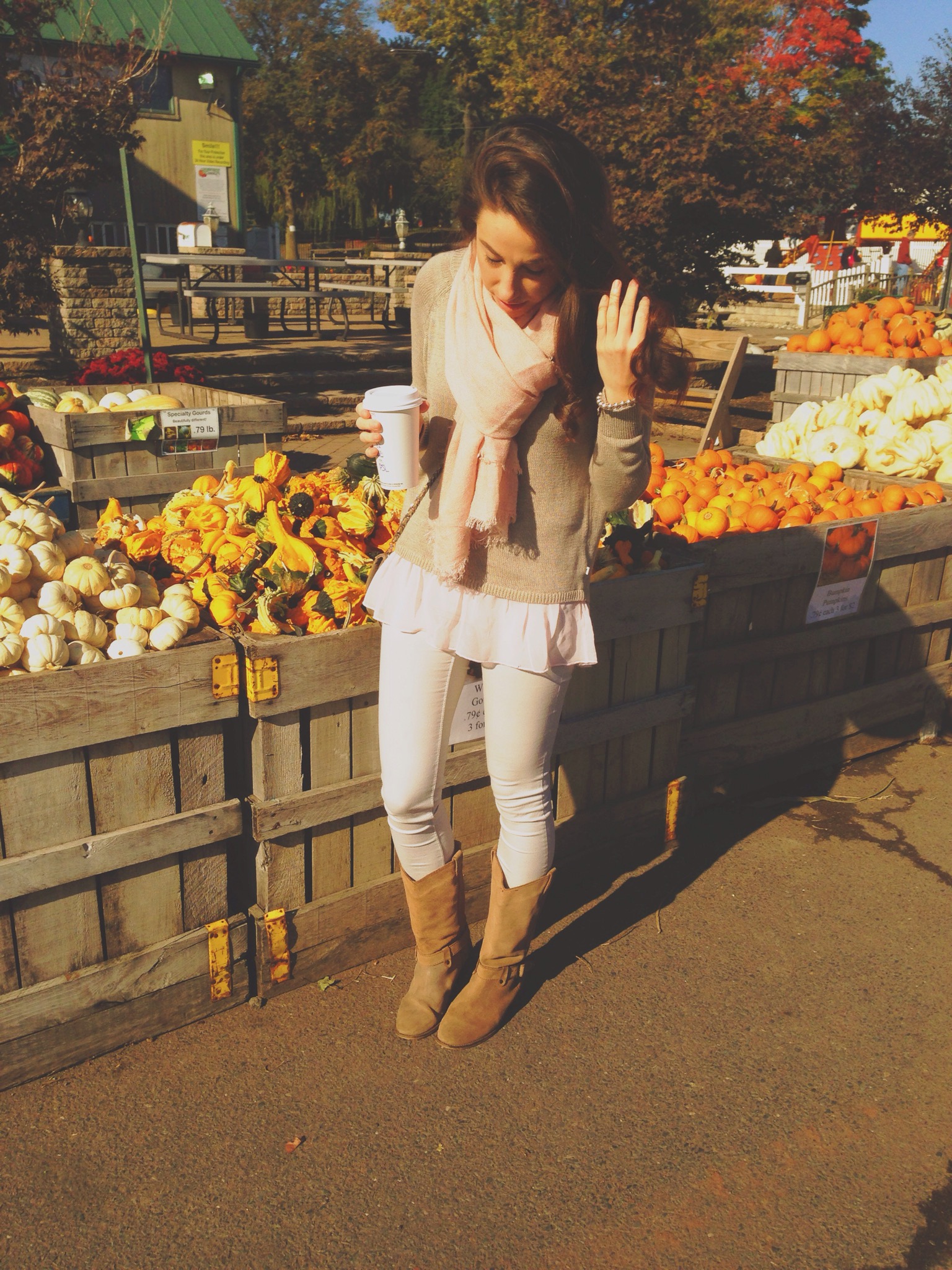 fall outfit | pumpkin patch | sweater weather