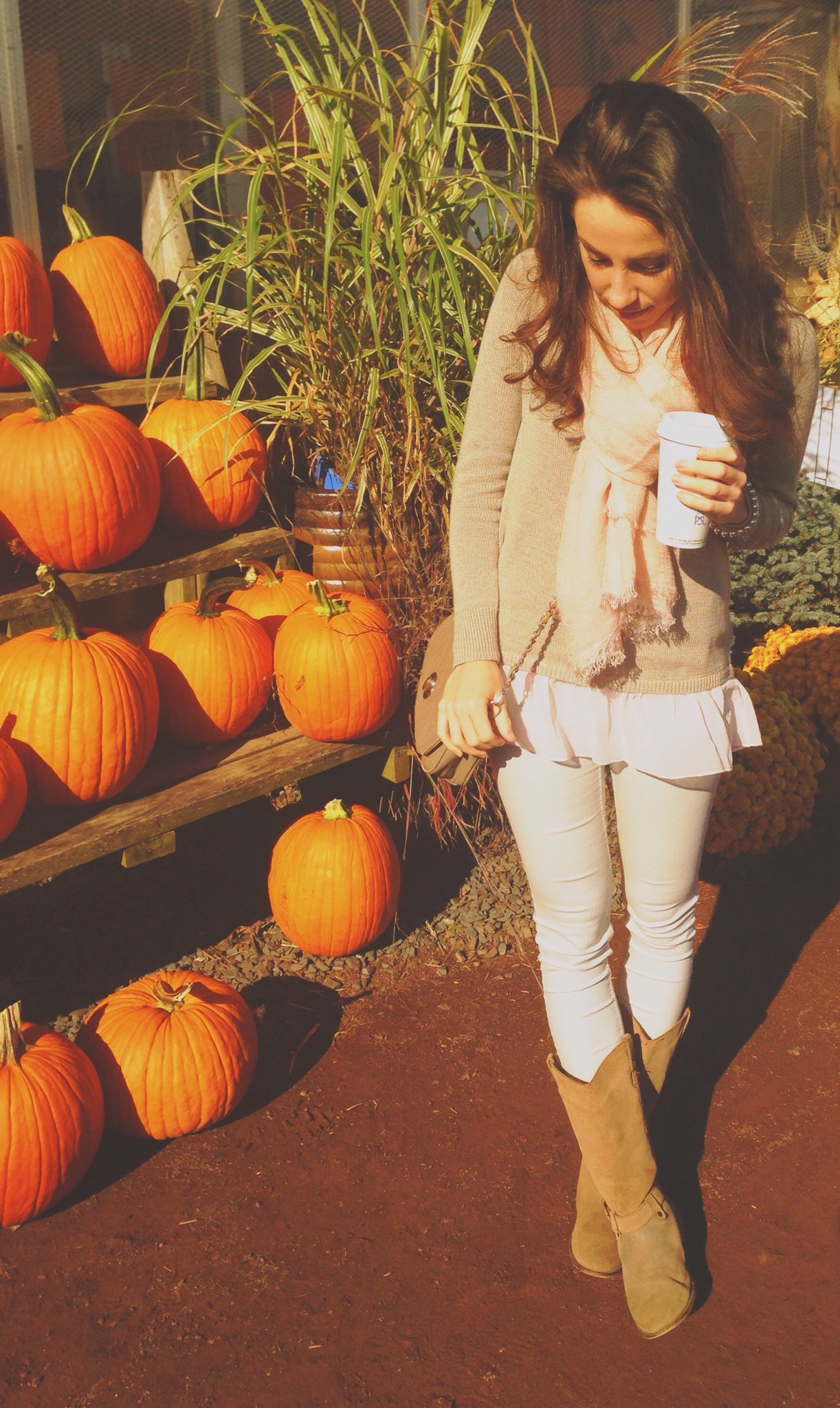 fall outfit | pumpkin patch | sweater weather